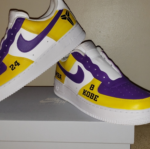 custom kobe af1
